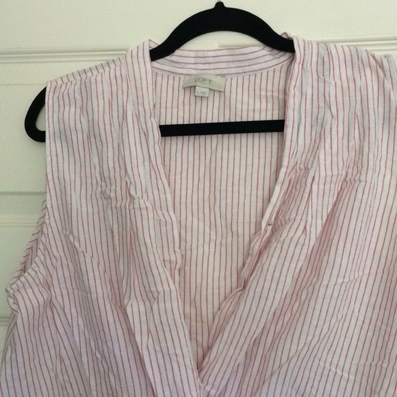 LOFT outlet stripped pleated wrap tank size large - Picture 2 of 8